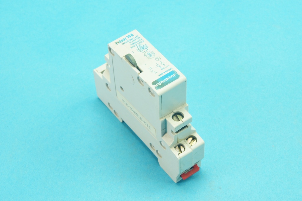 Vynckier Pulsar 16A 312/346512-012 modular impulse relay 2 poles with 2 NO 16A 250 VAC contacts and coil 12 VAC