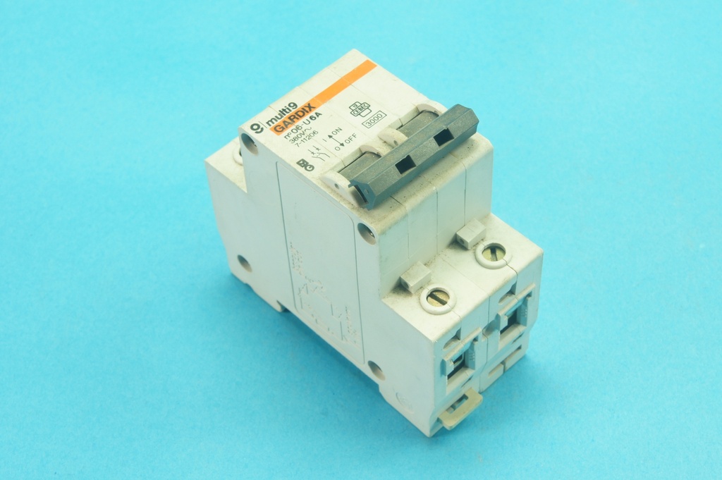 Gardix Multi 9 7-11206 n°06-U 6A circuit breaker U6A 3 kA 2 poles