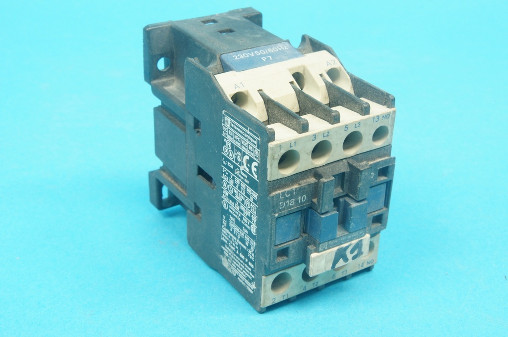 Telemecanique LC1D1810P7 3 pole contactor 230 VAC 50/60 Hz coil with 1 NO contact 32A, AC-3: 4/7.5/10 kW @ 230/400/500-690 VAC