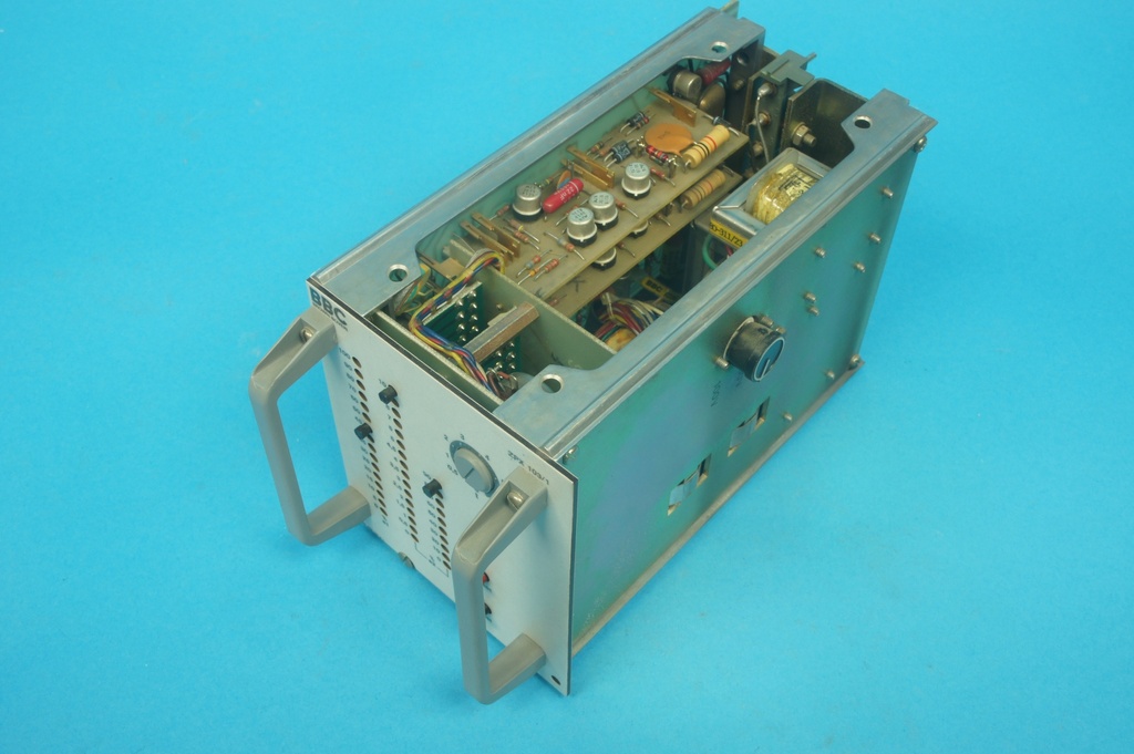 BBC/ABB ZPX103/1 AK214330R1 HE884980 AK112059/H protection relay module 100/200 V 1A 50 Hz