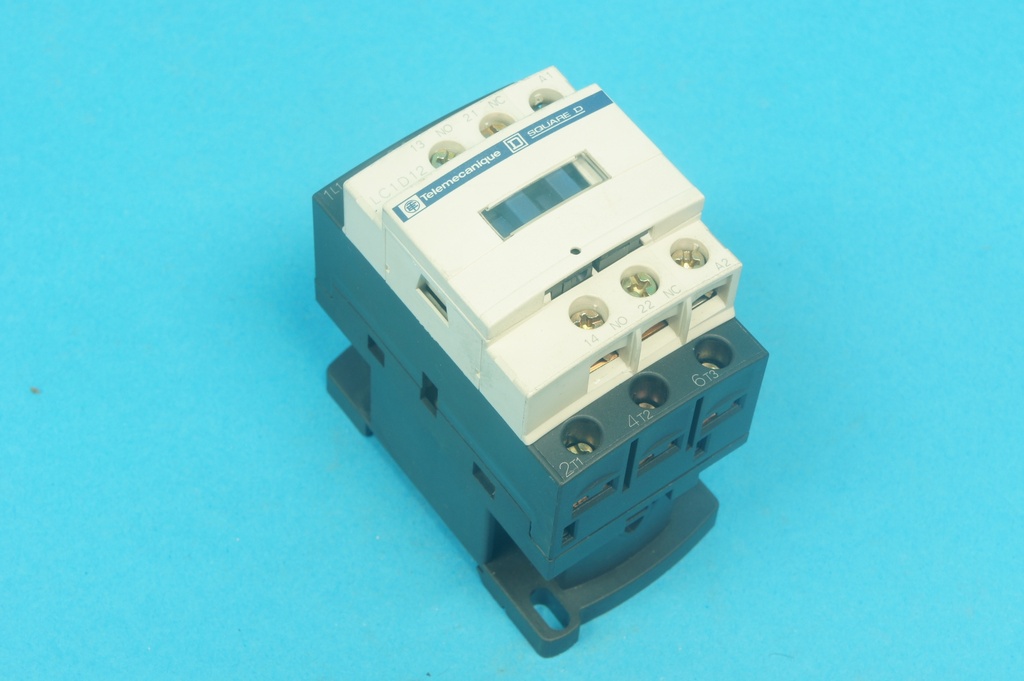 Telemecanique LC1D12B7 3 pole contactor 24 VAC 50/60 Hz coil with 1 NO and 1 NC contacts 25A, AC-3: 3/5.5/7.5 kW @ 230/400/500-690 VAC