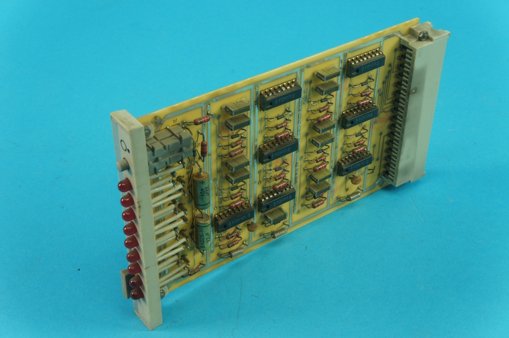 Siemens 7TW8005 G33928-D0140-C003 C33928-D0140-C001 RZ-7TW-8005 Module for Generator Protection Tripping Indication