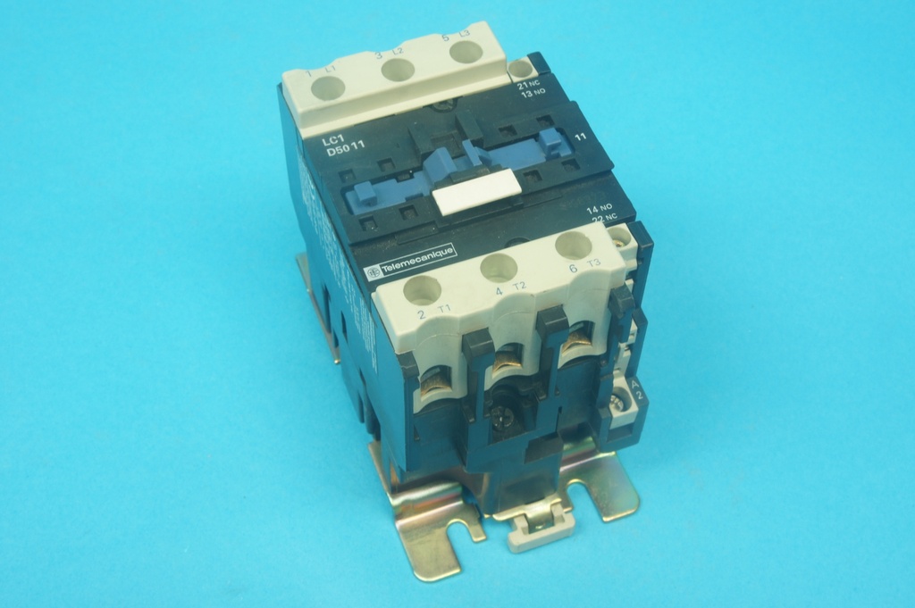 Telemecanique LC1D5011B5 3 pole contactor 24 VAC 50 Hz coil with 1 NO and 1 NC contacts 80A, AC-3: 15/22/30/33 kW @ 230/400/500/690 VAC