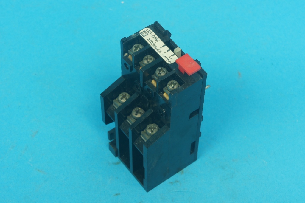 Telemecanique LR1-D09310 LR1D09310 thermal overload relay 4-6 A 3 poles with 1 NO and 1 NC contacts 600 VAC, to be used with contactor LC1-D/LP1-D or adapter LA7-D