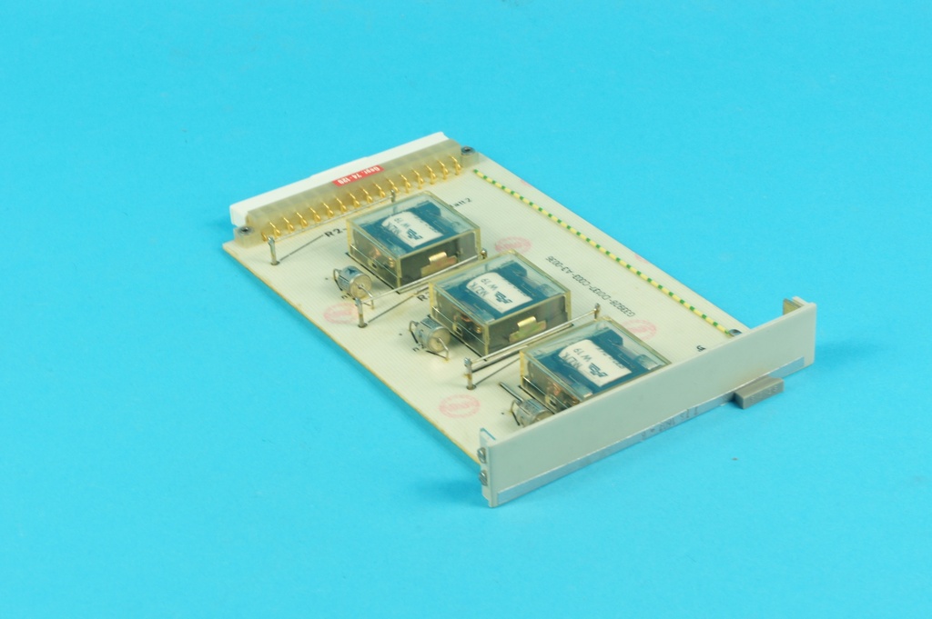 Siemens 7TS1602-8 Auxiliary relay module