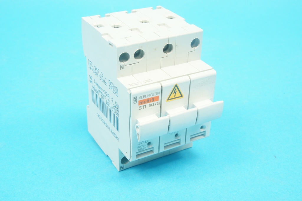 Merlin Gerin 15658 Multi 9 STI fuse-disconnector 3 poles + N aM (25 A)/gG (32 A) for fuse 10.3 x 38 mm