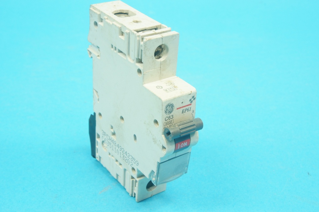 GE 672051 EP60 EP61C63 circuit breaker C63A 6 kA 1-pole