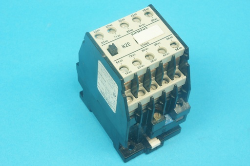 [3TH8382-0AM0-B] Siemens 3TH8382-0AM0 AC contactor 220/264 VAC 50/60 Hz coil with 8 NO and 2NC contacts, AC-11: 10/6/4/2 A @ 220/380/500/660 VAC (dusty, no box!)