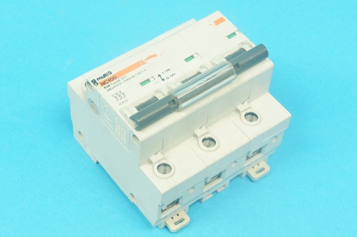 [20576-C] Merlin Gerin Multi 9 20576 circuit breaker NC100 U 63A 10 kA 380/415 VAC 3 poles